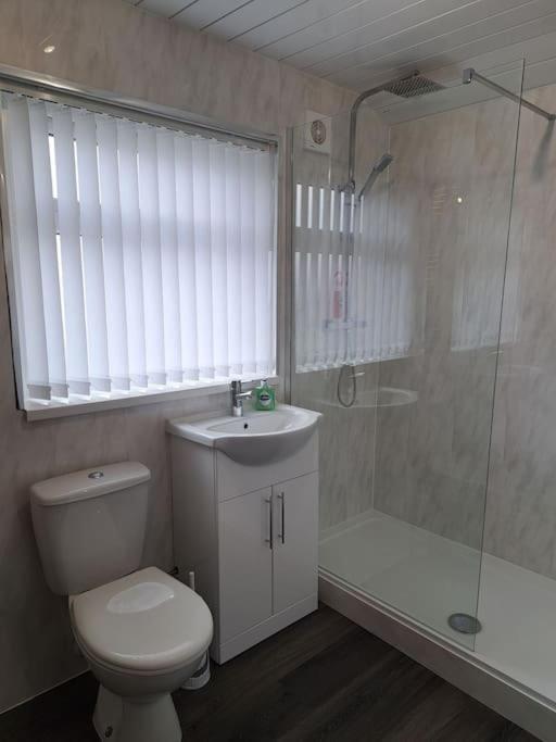 1 Bed Apart Dowlais Bagian luar foto